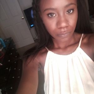 Meet your Posher, Nicoiya